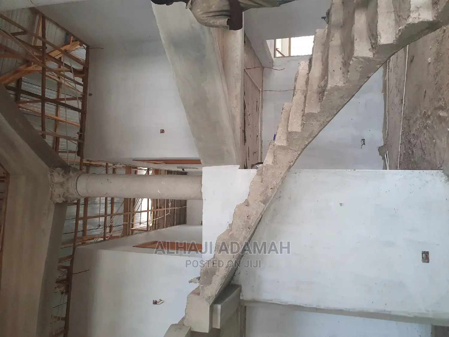 6bdrm House in Diamond City Estate, Atwima Kwanwoma for sale