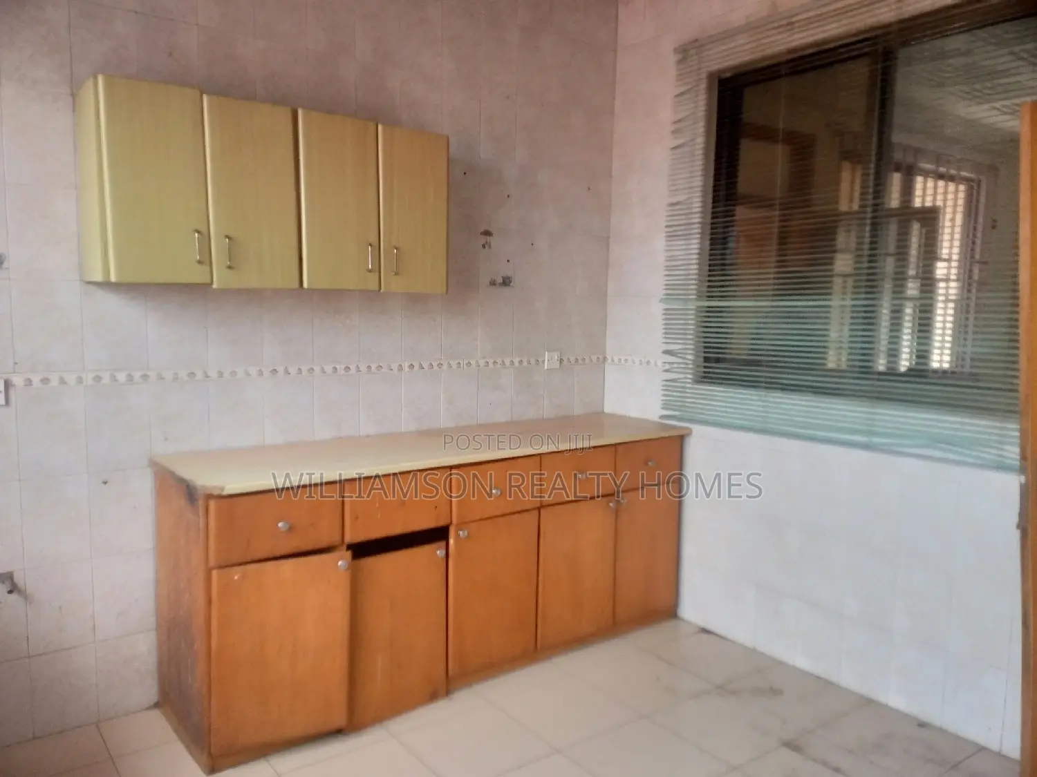 4bdrm Apartment in Hfc Estate, Spintex for rent