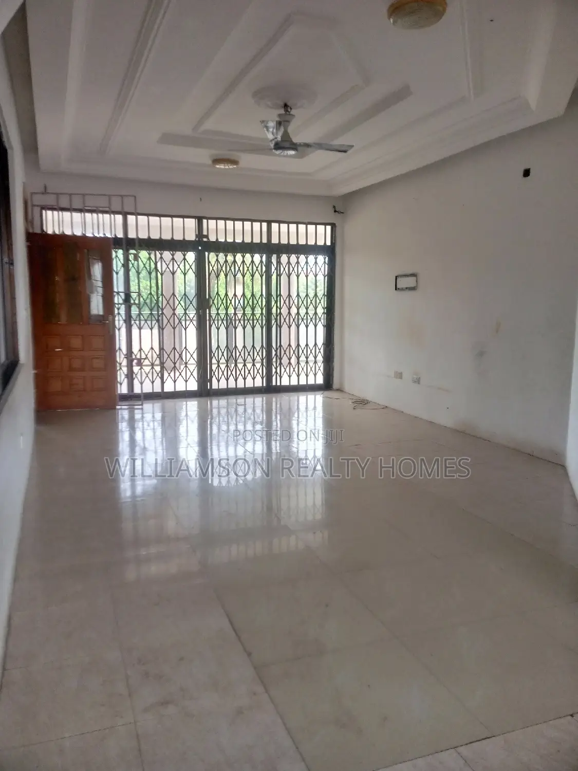 4bdrm Apartment in Hfc Estate, Spintex for rent