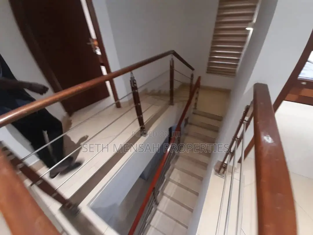 Furnished 3bdrm Apartment in Dzorwulu for Rent