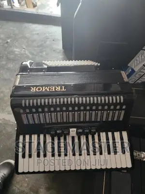 Accordion Black