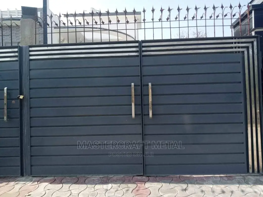 Simple Pushing Gate | Sliding Doors