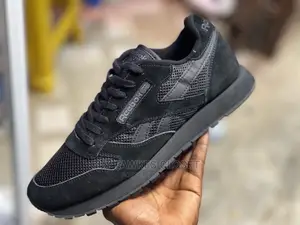 Reebok Classic Sneakers