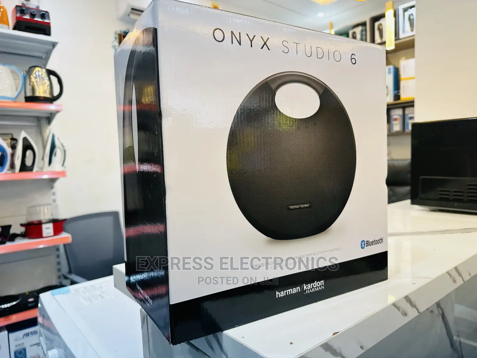 Buy for Less of Studio 6 Onyx Speaker
