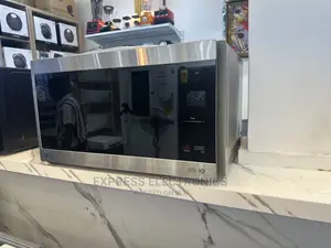 Sleek and Elegant Design MH8265GIS Microwave Oven LG 42L