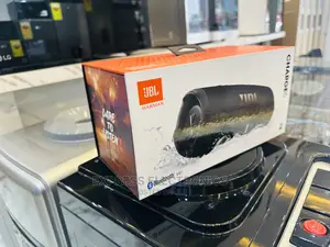 Perfect  Sounds Speaker Charge 5 JBL