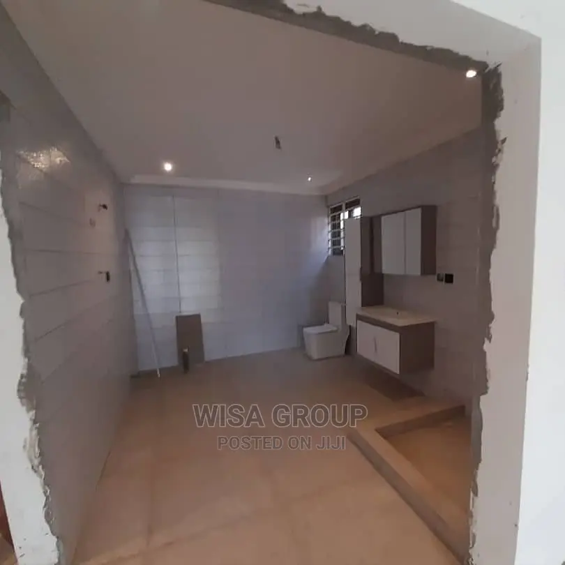 4bdrm Duplex in Wisa Groups, Burma Camp for Rent