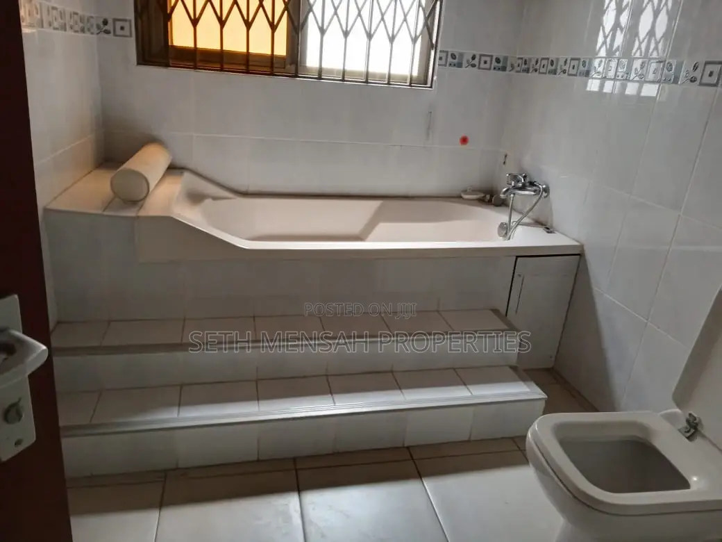 4bdrm House in Cantonments for Rent