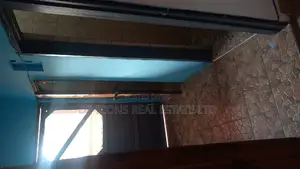 1bdrm Duplex in De-Icons Real Estate, Awutu Senya East Municipal