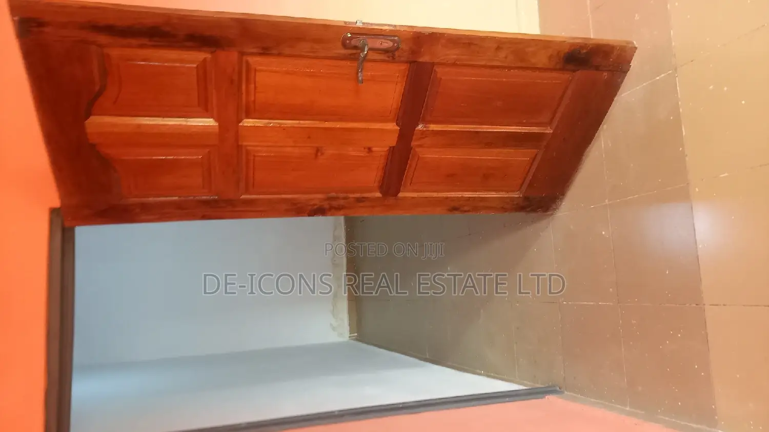 1bdrm Duplex in De-Icons Real Estate, Awutu Senya East Municipal