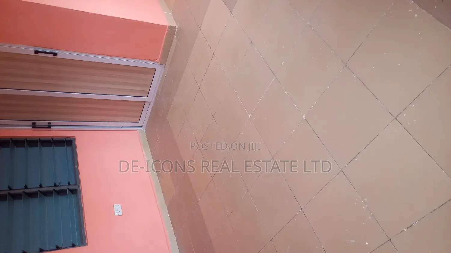 1bdrm Duplex in De-Icons Real Estate, Awutu Senya East Municipal