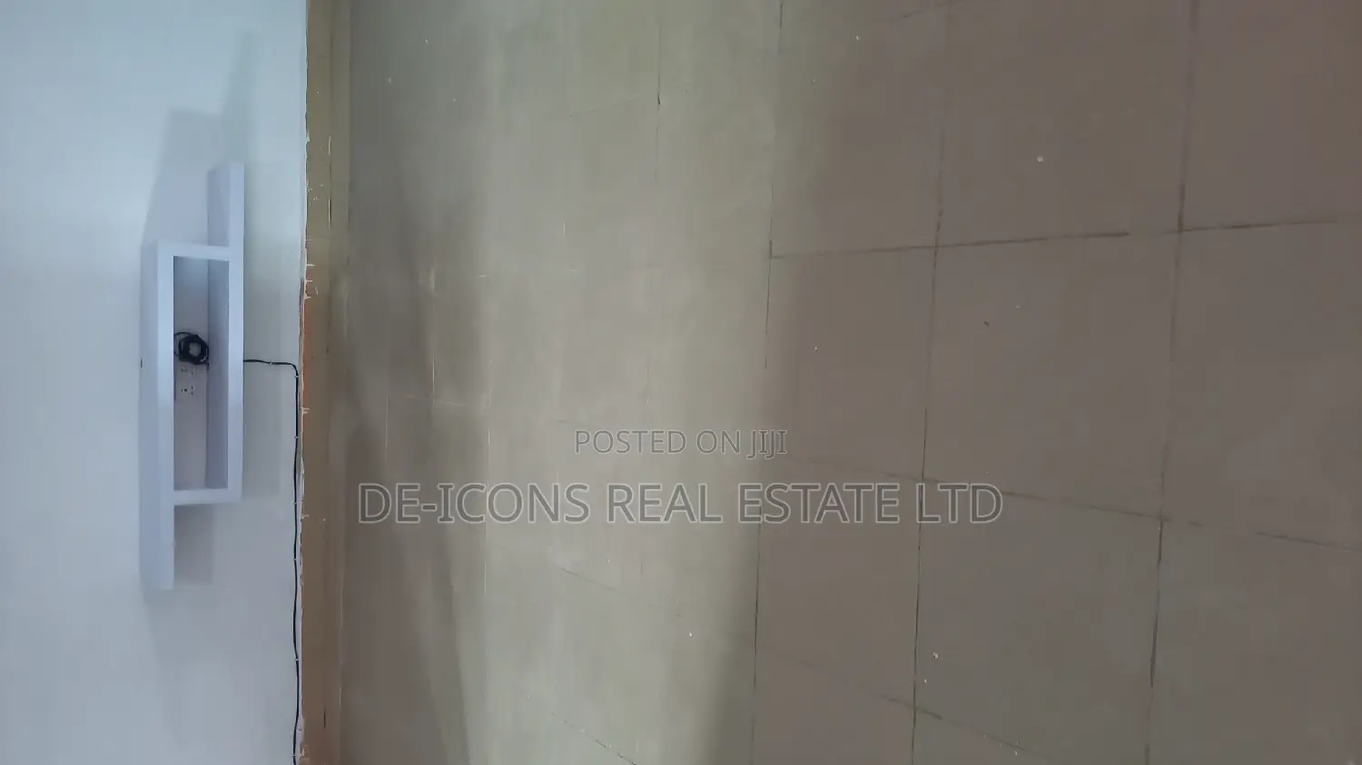 1bdrm Duplex in De-Icons Real Estate, Awutu Senya East Municipal
