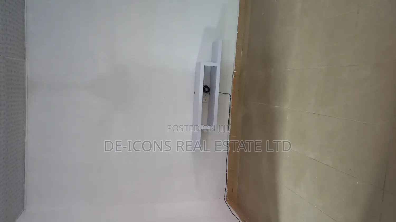1bdrm Duplex in De-Icons Real Estate, Awutu Senya East Municipal