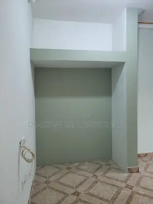 1bdrm Duplex in De-Icons Real Estate, Awutu Senya East Municipal