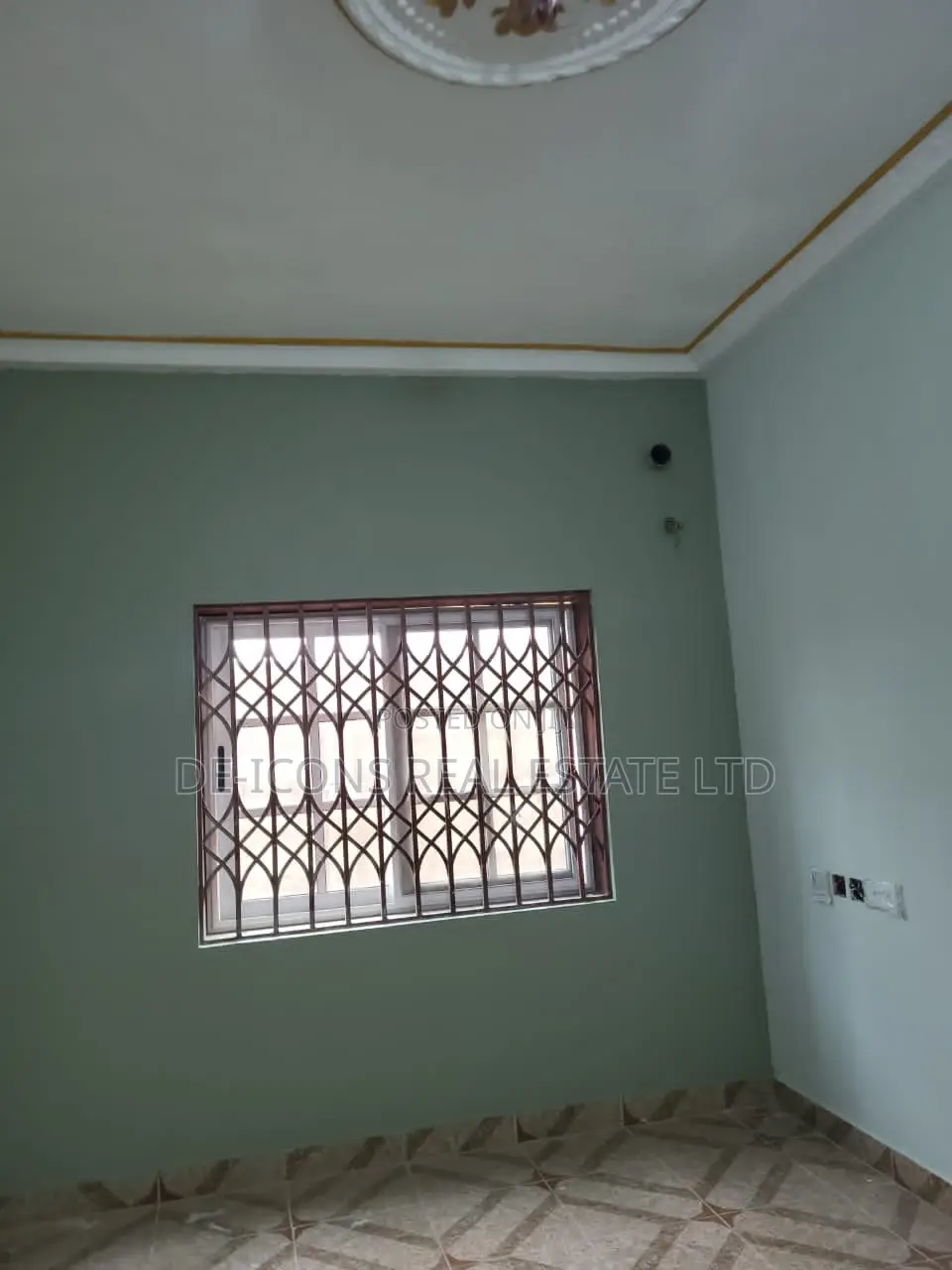 1bdrm Duplex in De-Icons Real Estate, Awutu Senya East Municipal