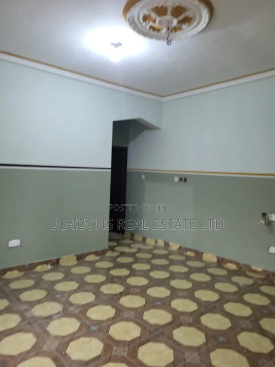 1bdrm Duplex in De-Icons Real Estate, Awutu Senya East Municipal