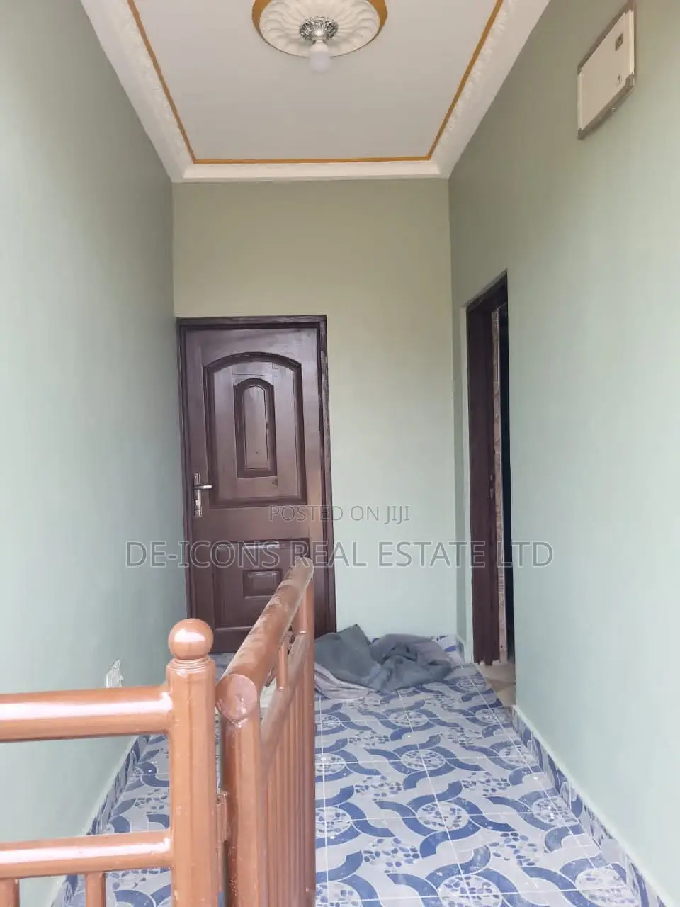 1bdrm Duplex in De-Icons Real Estate, Awutu Senya East Municipal