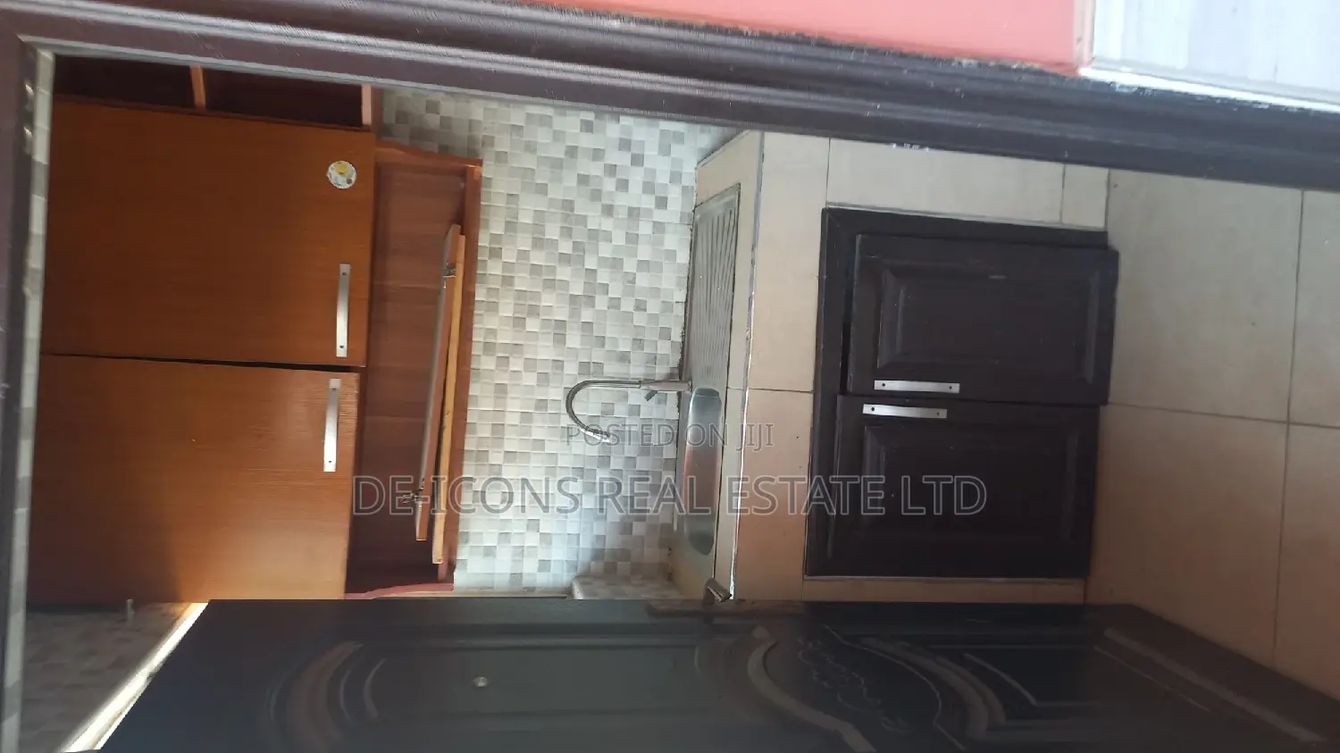 1bdrm Duplex in De-Icons Real Estate, Awutu Senya East Municipal