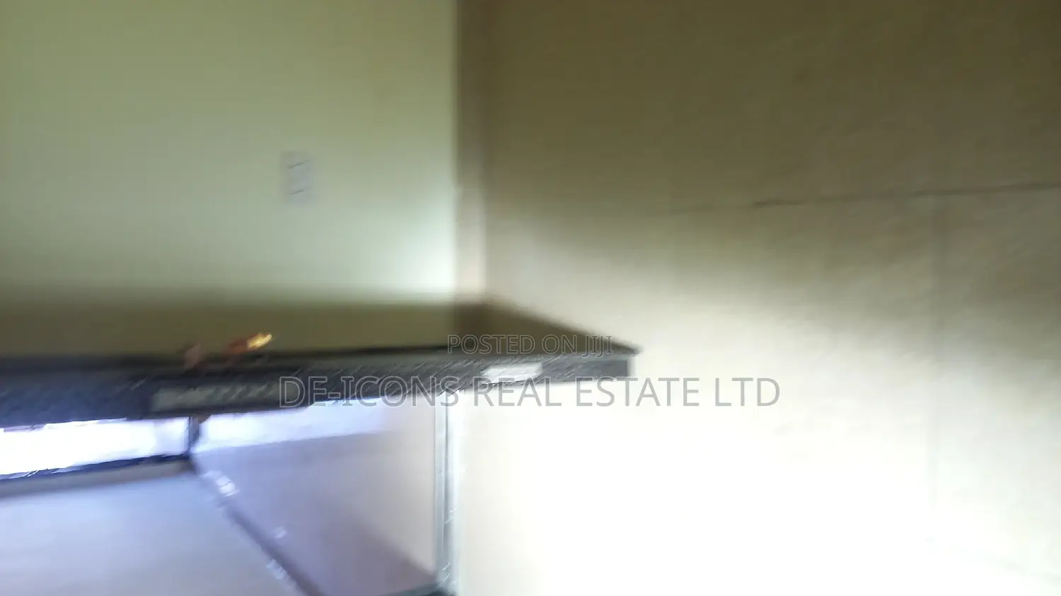 1bdrm Duplex in De-Icons Real Estate, Awutu Senya East Municipal
