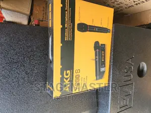 Microphone ( AKG )