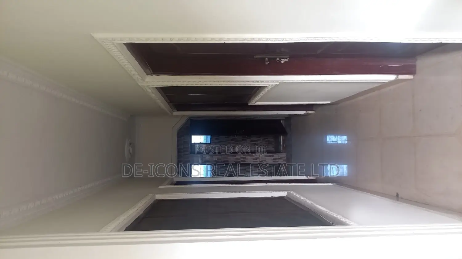 3bdrm Duplex in De-Icons Real Estate, Awutu Senya East Municipal