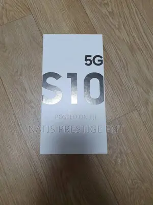 New Samsung Galaxy S10 5G 256 GB Black