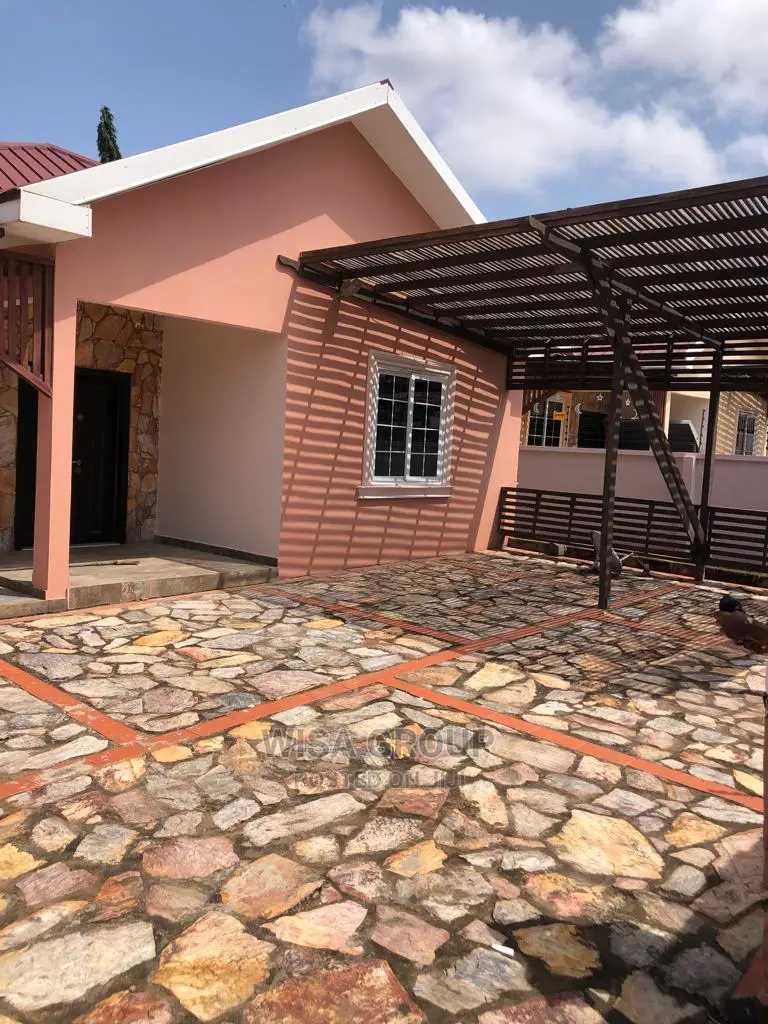4bdrm Duplex in Wisa Groups, Accra Metropolitan for Rent