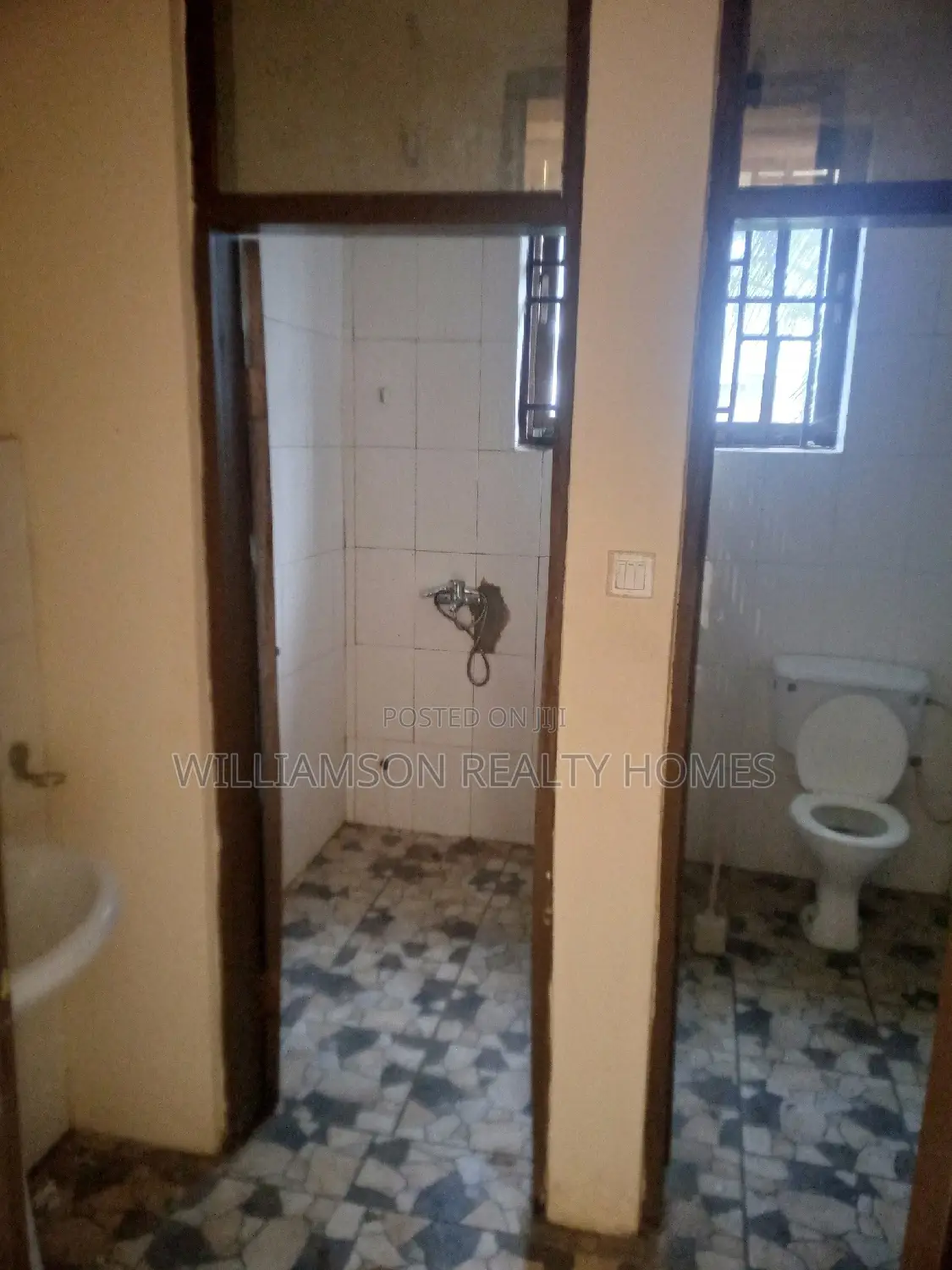 3bdrm Apartment in Hfc Estate, Spintex for rent