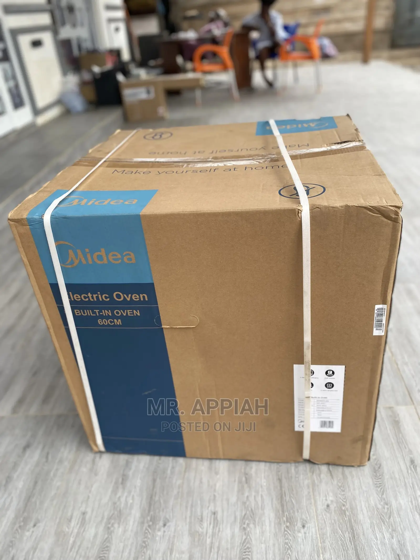 Brand New Midea (65m80m1-012)Microwave 
