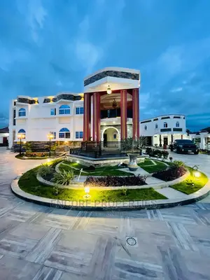 8bdrm Mansion in Tema for Sale
