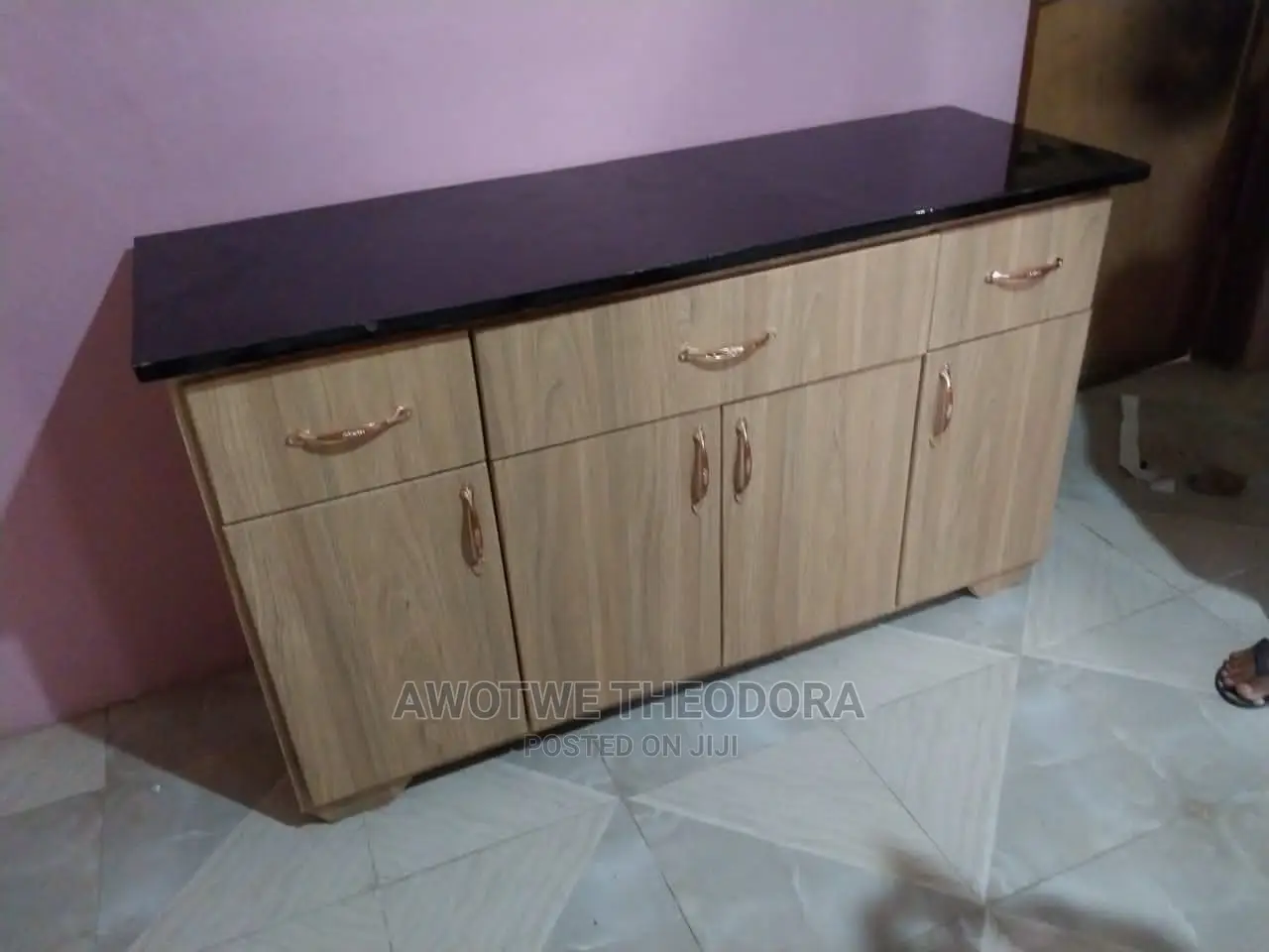 Quality Kitchen Cabinets ( Payment After Delivery)