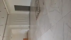 4bdrm Mansion in De-Icons Real Estate, Awutu Senya East Municipal
