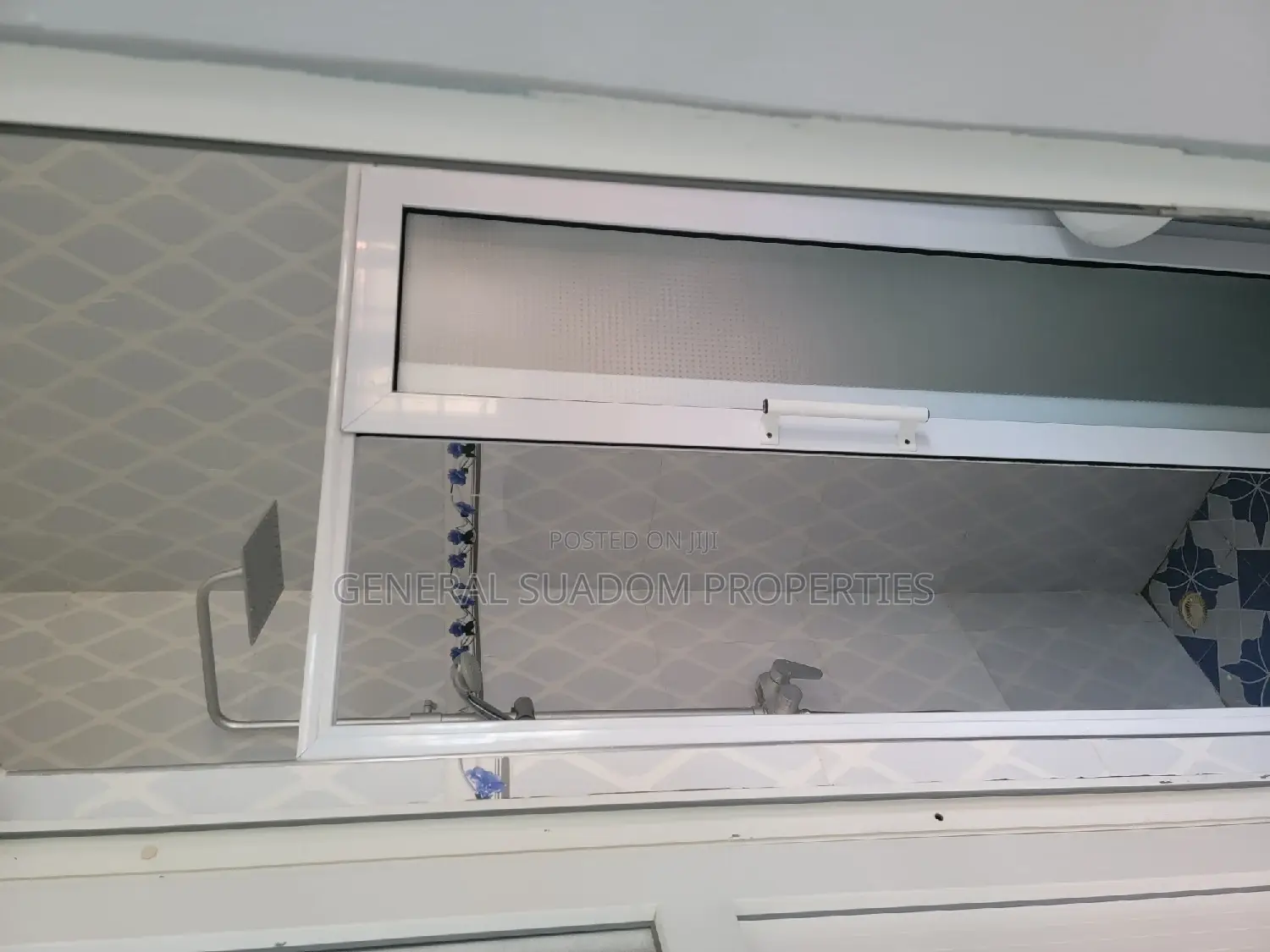 3bdrm House in Suadom Properties, Baatsona Total for rent