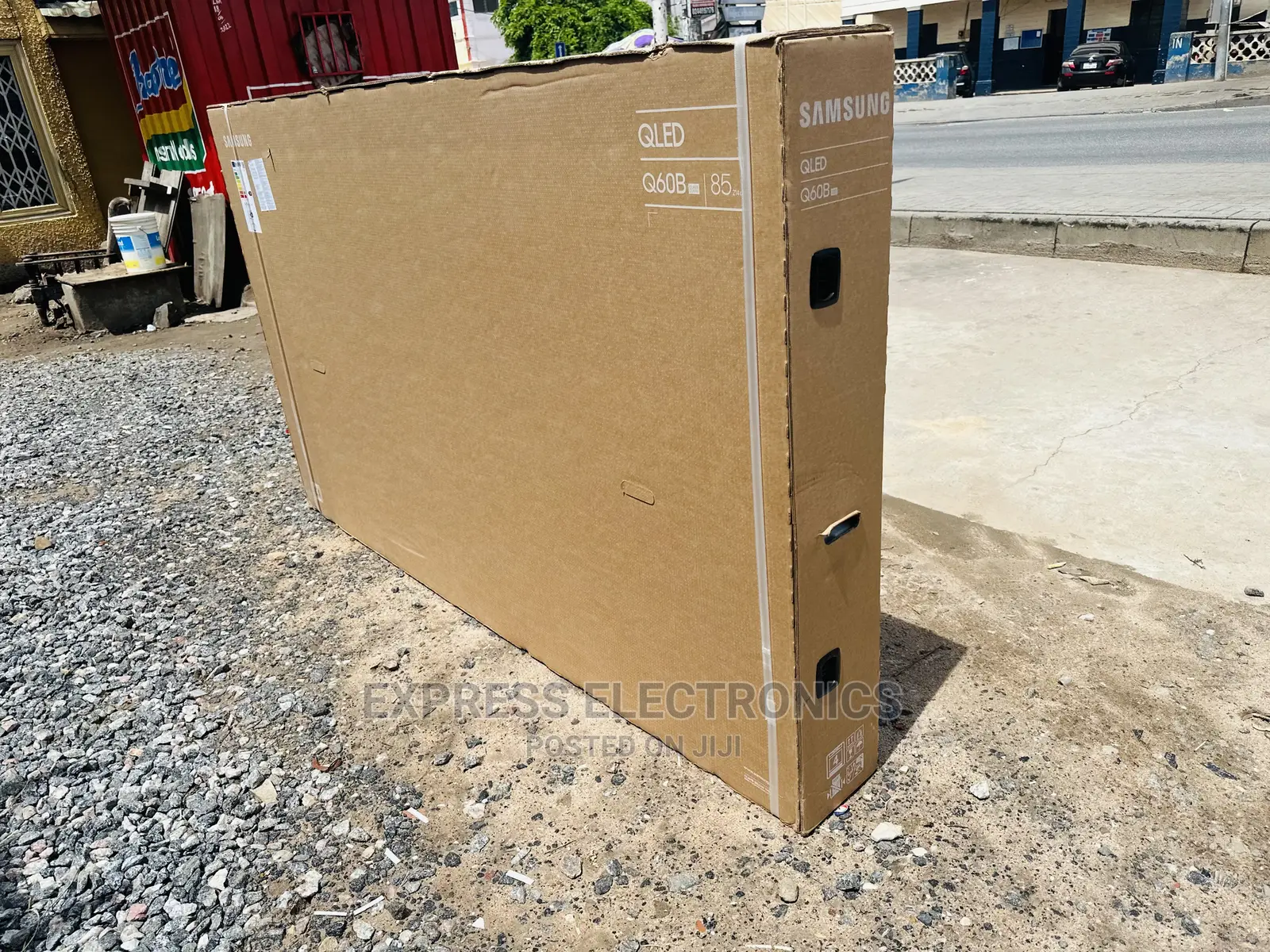 Samsung UHD 85Q60B QLED Tv +Soundbar System
