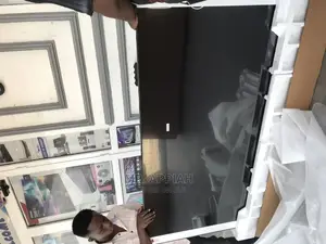 75AU7172 Samsung 75” Tv