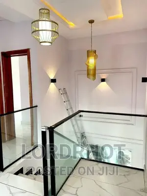 Professional Painter Service