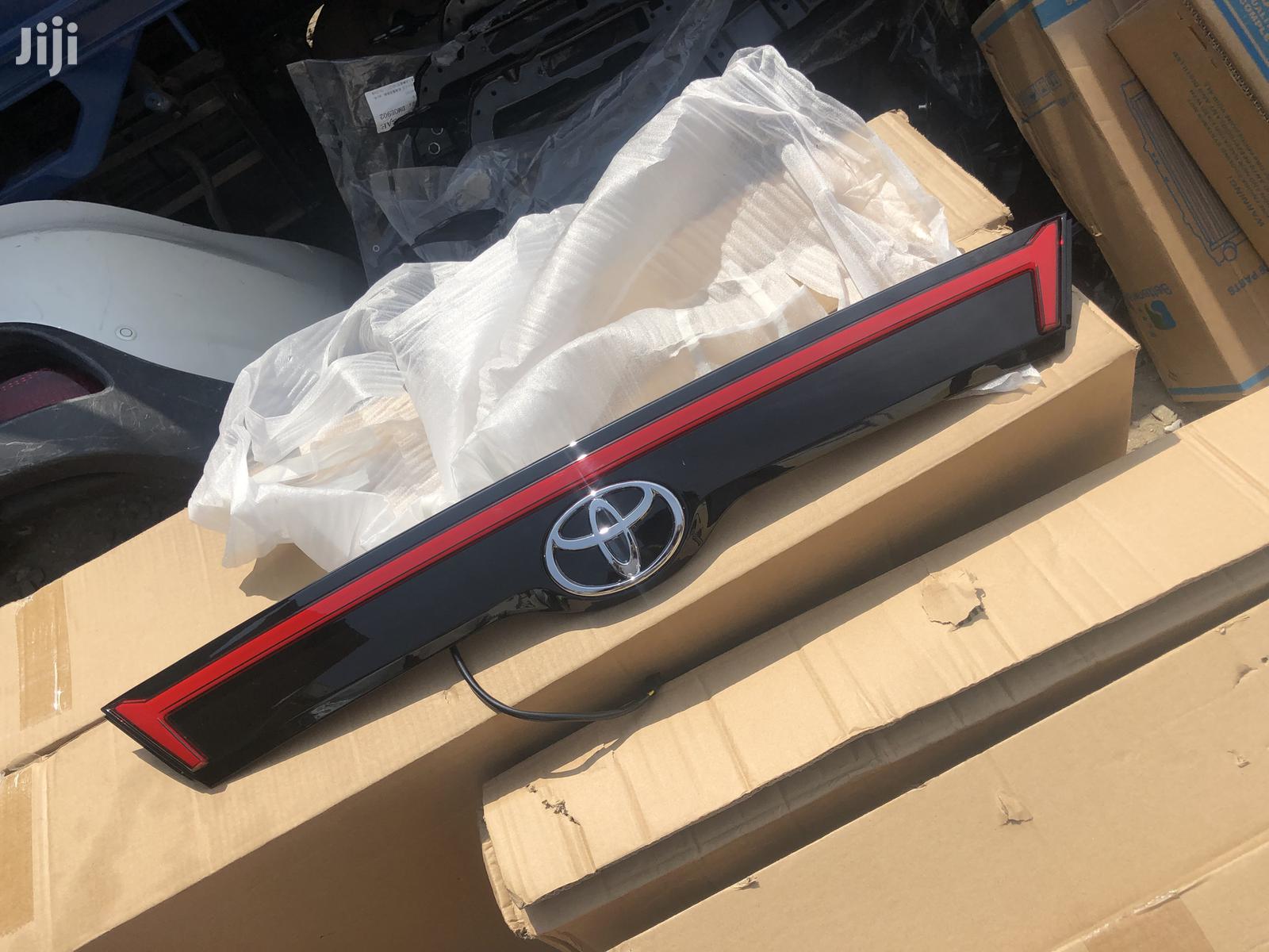 Toyota Highlander Boot Spoiler Led