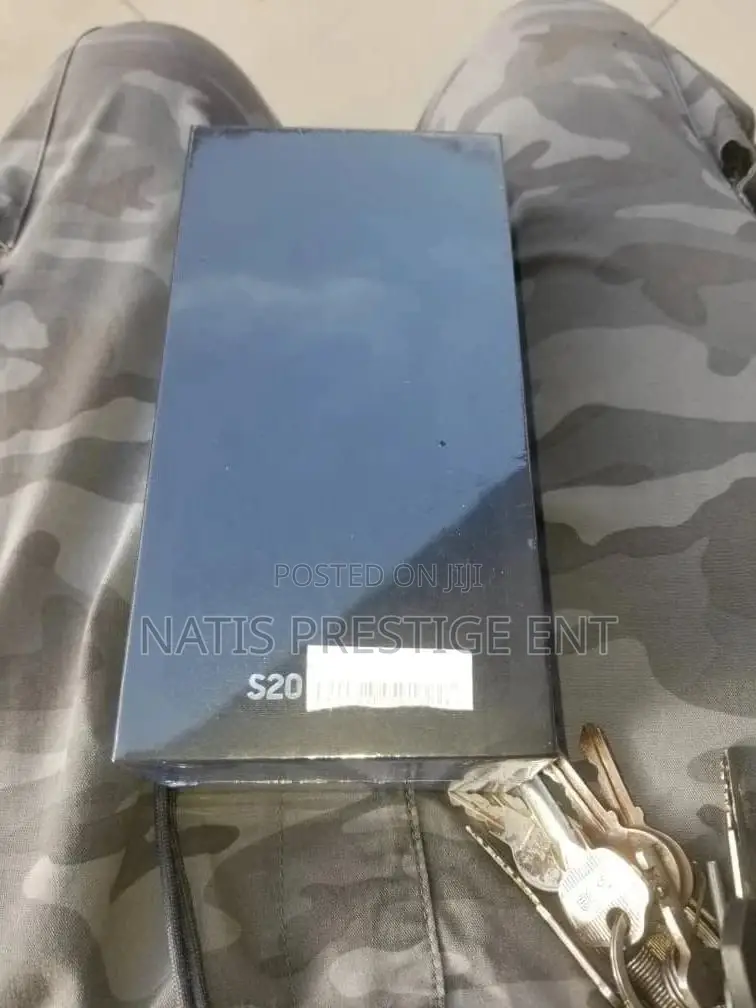 New Samsung Galaxy S20 128 GB Pink