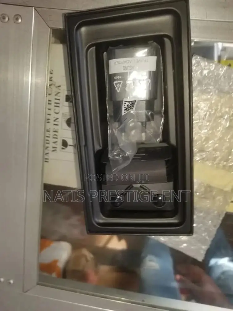 New Samsung Galaxy S20 128 GB Black
