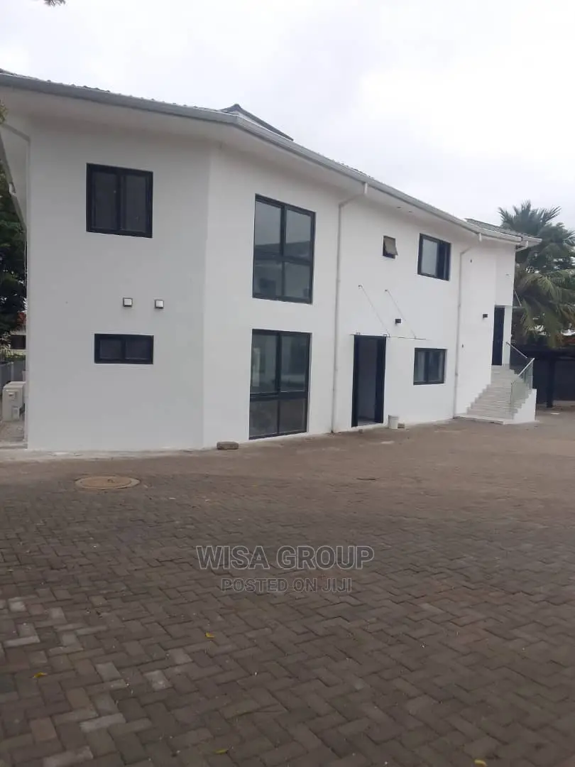 4bdrm Duplex in Wisa Groups, Cantonments for Rent