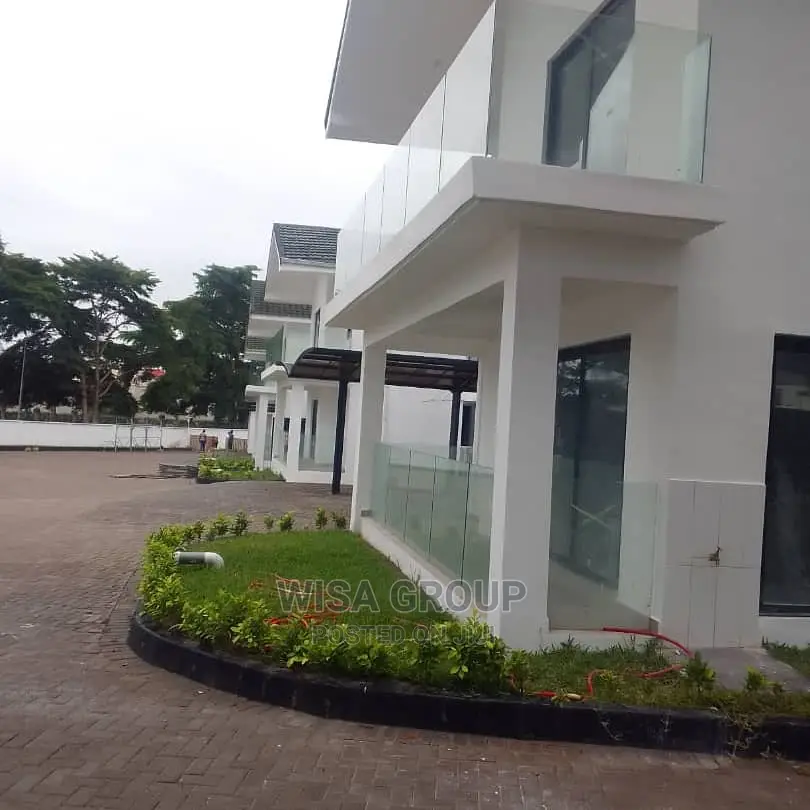 4bdrm Duplex in Wisa Groups, Cantonments for Rent