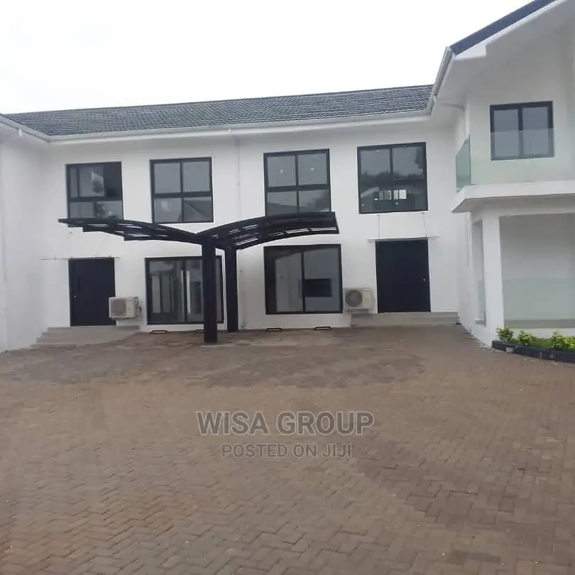 4bdrm Duplex in Wisa Groups, Cantonments for Rent