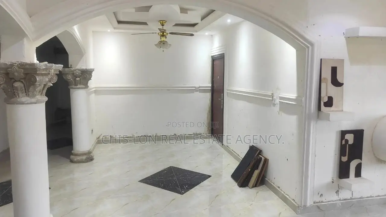 6bdrm House in Sharp-Connect., Kasoa for sale