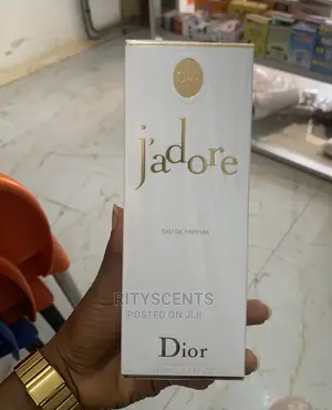 J’Adore Dior Perfume