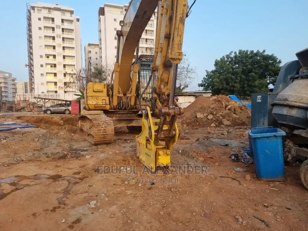 Excavator Hammer for Rent With Backet