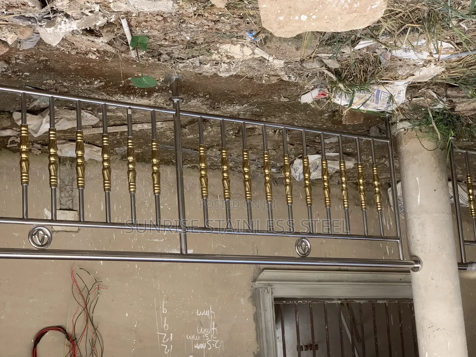 Stainless Balustrade and Gold Design