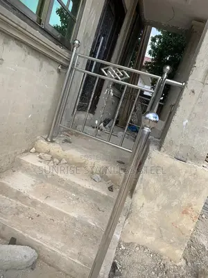Stainless Balustrade and Gold Design