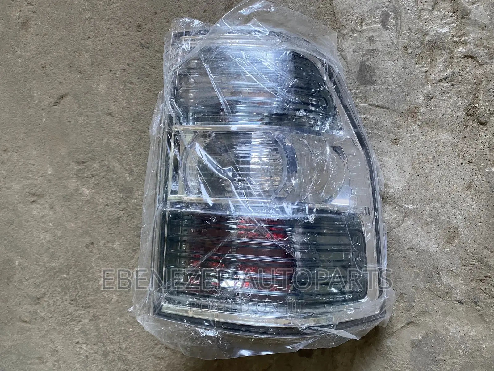 2006 - 2020 Mitsubishi Pajero Taillights