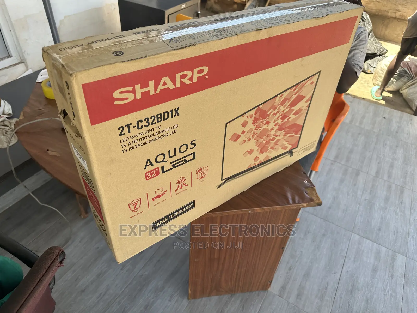 Newly Sealed Tv Sharp 32”Digital FHD