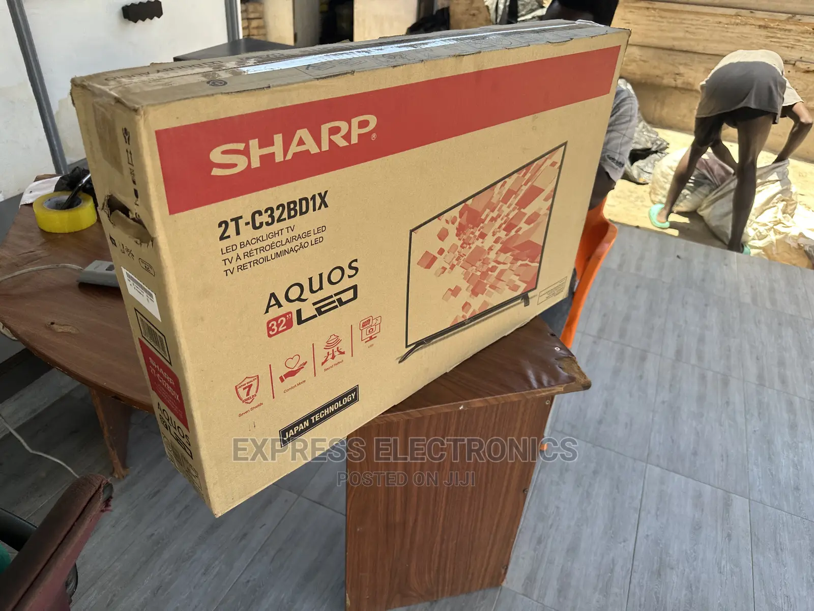 Newly Sealed Tv Sharp 32”Digital FHD